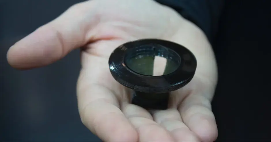 Chuck Hull dépose son brevet pour le dispositif de stéréolithographie (SLA)