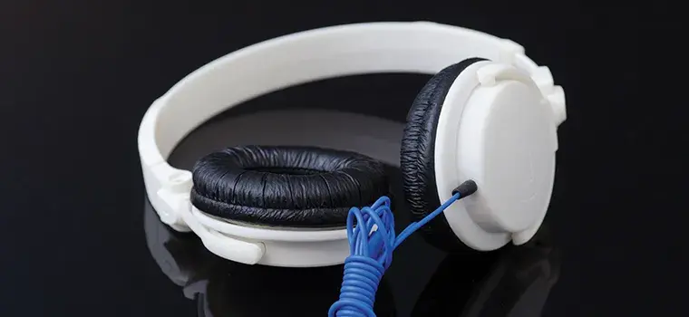 Prototype imprimé en 3D de boîtier d'écouteurs en plastique de la ProJet 3600 de 3D Systems