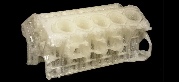 Modèle de moulage de bloc moteur imprimé en grande échelle avec l'imprimante 3D ProX 950 par SLA