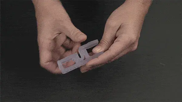 Matériau VisiJet Armor M2G CL Flex Buckle de 3D Systems