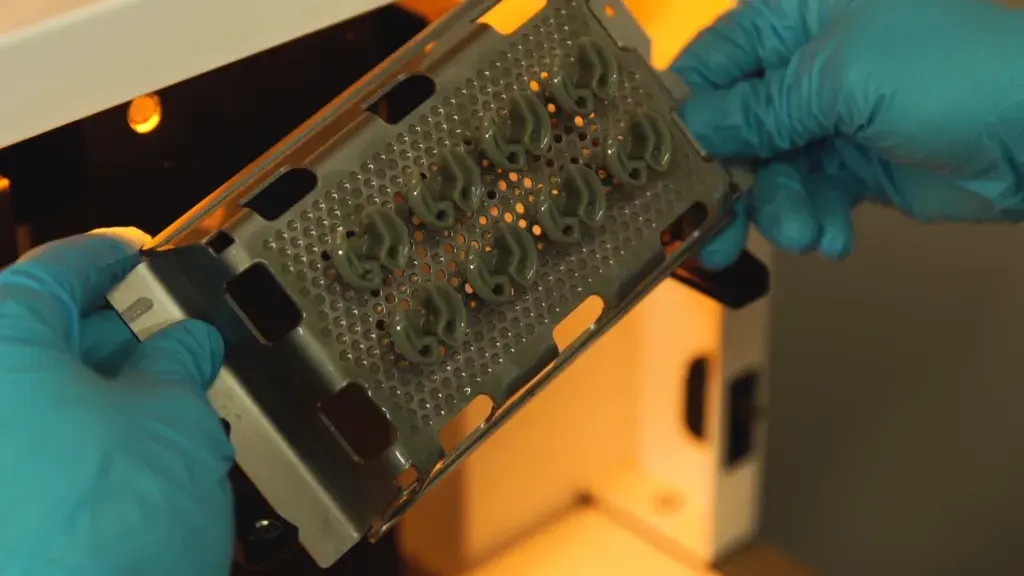 Pièces Figure 4 sur plate-forme chez Rapid Application Group