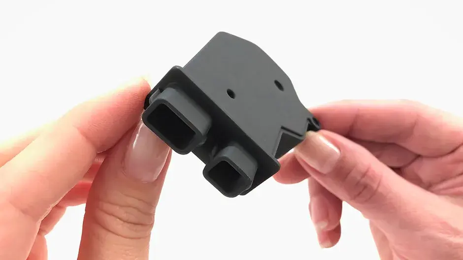 Mécanisme de porte réalisé avec le matériau Figure 4 FLEX-BLK 20