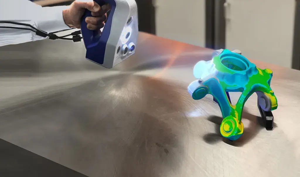 Scanning a part with the Artec 3D Space Spider scanner by 3D Systems