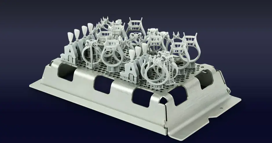 plateforme pleine de maîtres-modèles de bijoux