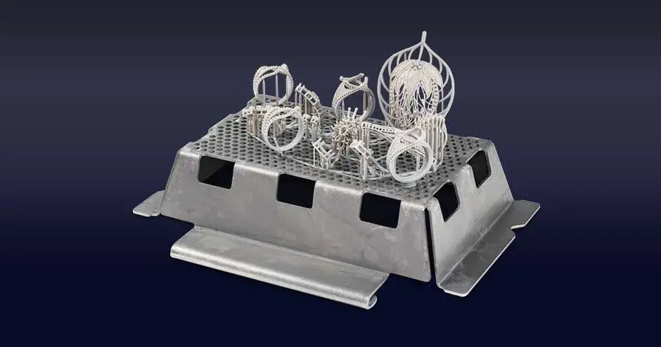 pièces de bijouterie avec figure 4 jewel master gry sur un plateau d'impression