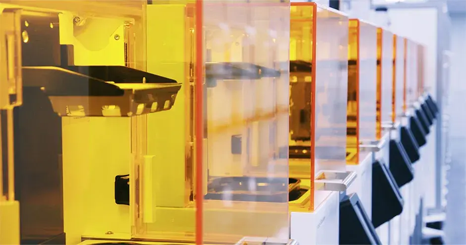 une rangée d'imprimantes 3D Figure 4