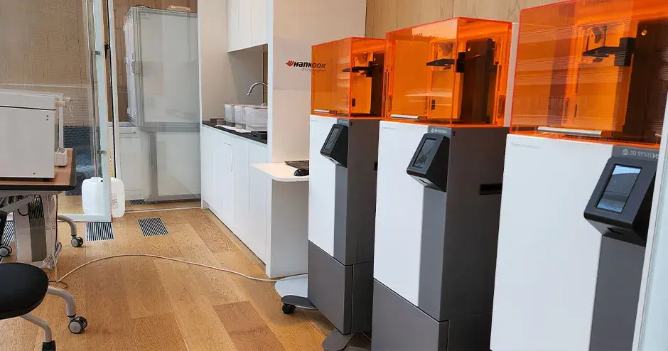 Centre de conception Hankook montrant la rangée d'imprimantes Figure 4