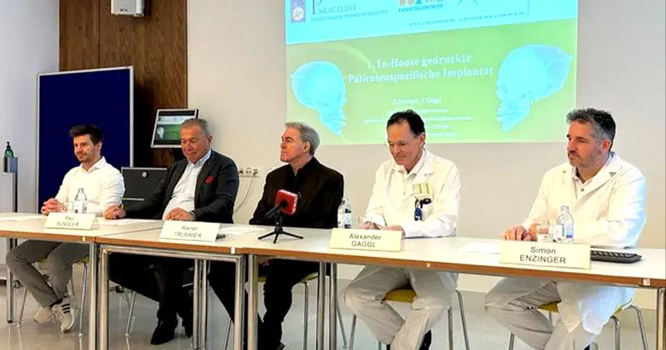 Conférence de presse de l'hôpital universitaire de Salzbourg