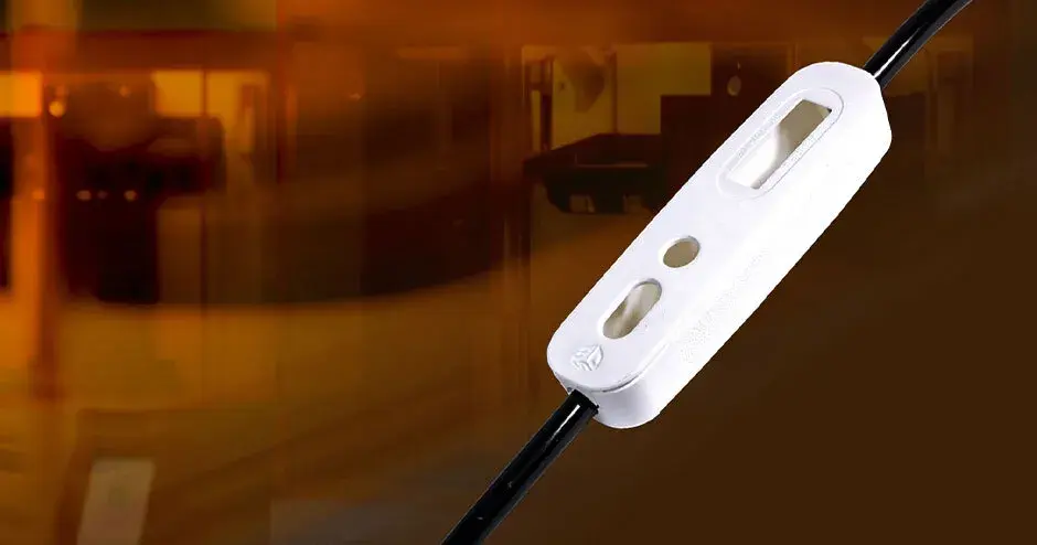 Miniature de la bannière de la page d'accueil Figure 4 Rigid White