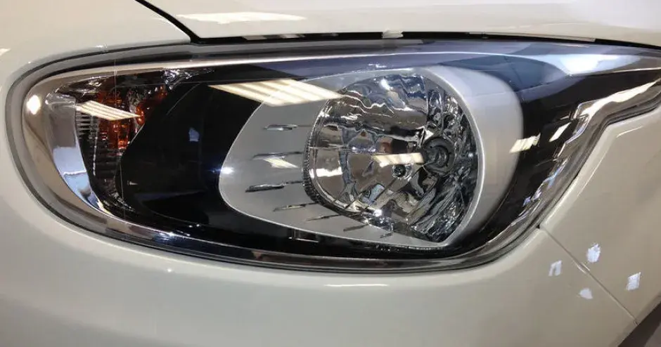 Lentille automobile transparente imprimée en 3d