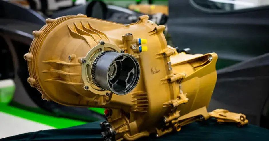 Boîte de vitesse en titane imprimée en 3D pour la FZERO de Rodin Cars